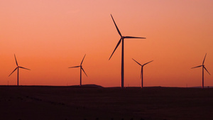 美国爱达荷州日落时的风力涡轮机21秒视频