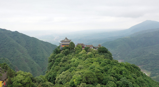 甘肃平凉崆峒山风光及山顶古建筑视频