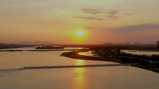 4K航拍石家庄滹沱河湿地夕阳视频