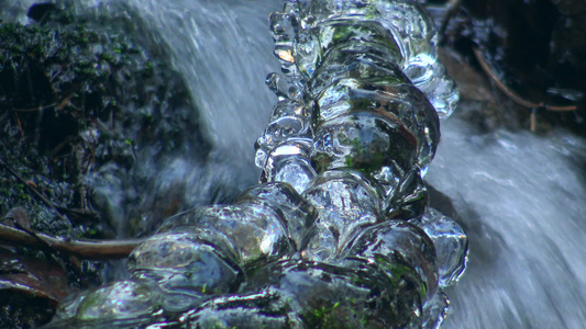 瀑布和凝固的冰视频