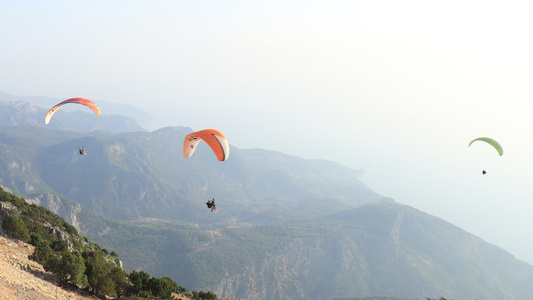 土耳其滑翔伞运动实拍视频视频