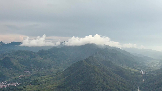 广西桂林荔浦山峰山区视频