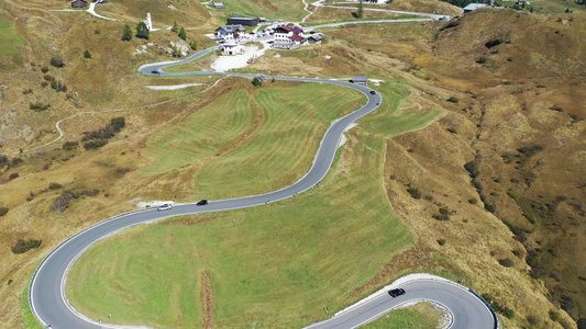 山路蛇纹的道路视频