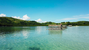 阿拉维沙巴漂浮小屋在卡拉莫群岛上一个环礁湖有漂浮的10秒视频