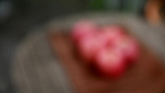 切苹果削苹果洗苹果处理水果视频