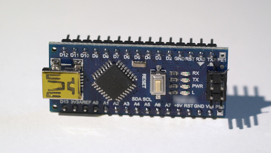 用于电子工程原型Arduino纳米微控制器视频