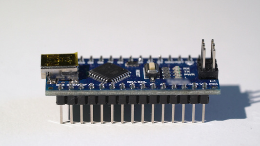 用于电子工程原型Arduino纳米微控制器视频