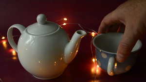 白茶壶和另外一个瓷杯10秒视频