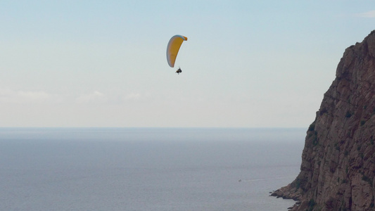海上滑翔伞视频