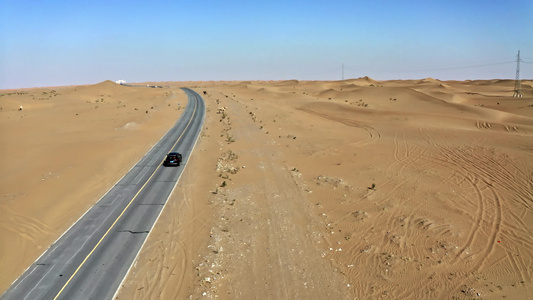 内蒙古额济纳旗巴丹吉林西部地区沙漠公路视频