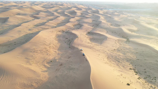 越野车沙漠视频