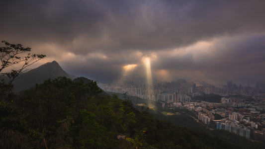 耶稣光下太平山顶俯瞰整个香港延时视频