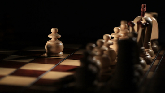 象棋游戏开始白色移动当子视频