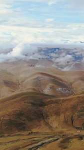 航拍西藏阿里喜马拉雅山脉与盘山公路视频高海拔视频