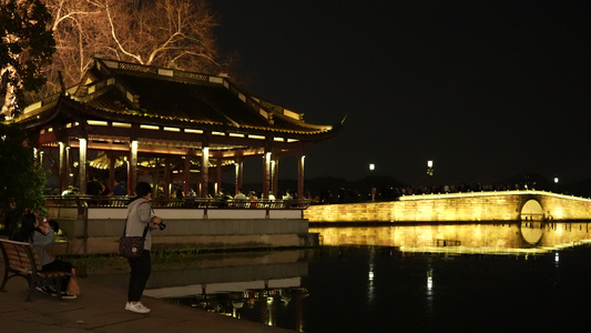 夜晚的杭州西湖视频