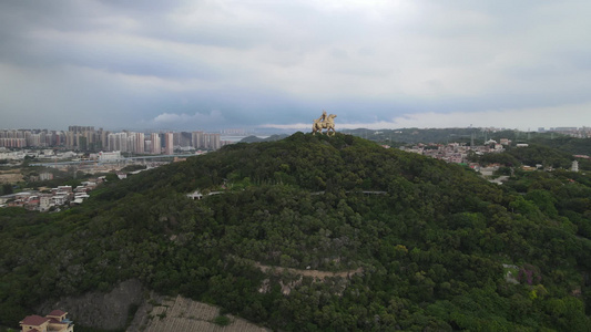 航拍福建泉州郑成功雕像地标建筑视频