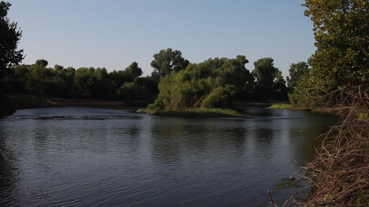 在德克萨斯的莱维斯维尔湖上位于列拉河下视频