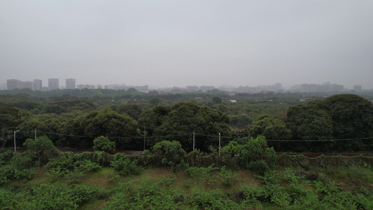 城郊阴雨天气航拍视频