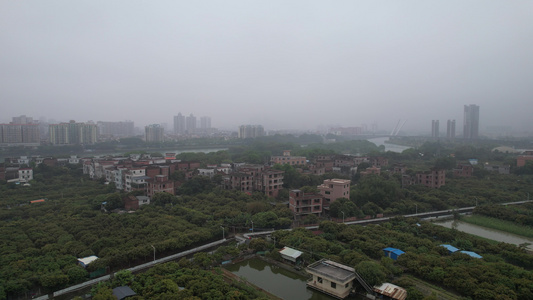 城郊阴雨天气航拍视频