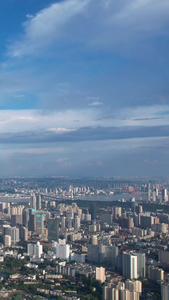 航拍城市蓝天白云晴朗天空自然天气风光素材自然素材视频