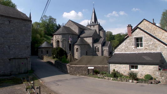 贝尔吉姆村的Celes教堂视频