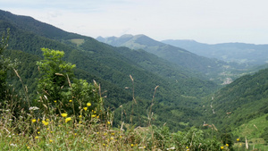 比利牛斯山脉的视野18秒视频