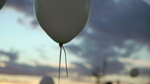 在派对上装饰的气球7秒视频