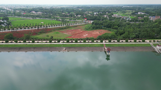 旅游景区常德市清水湖旅游区4A景区大坝航拍 视频