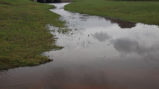 雨后排水视频