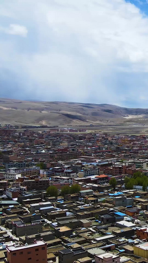 航拍中国千户藏寨世界第一高城风景区理塘县77秒视频
