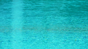 游泳模拟泳池的水面16秒视频