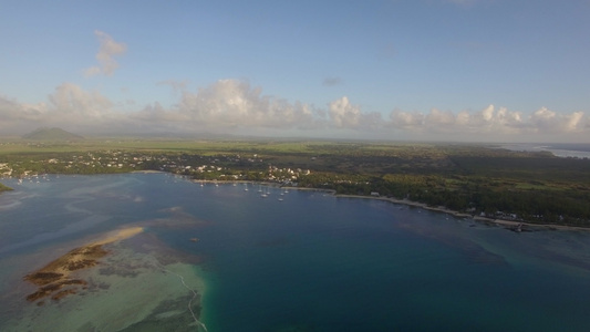 以沙滩和开阔的印度洋水毛里地岛为代表的海观海岸视频