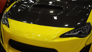 黄色运动汽车7秒视频