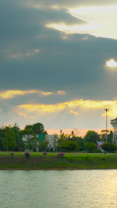 泰国热带城市夕阳黄昏延时视频