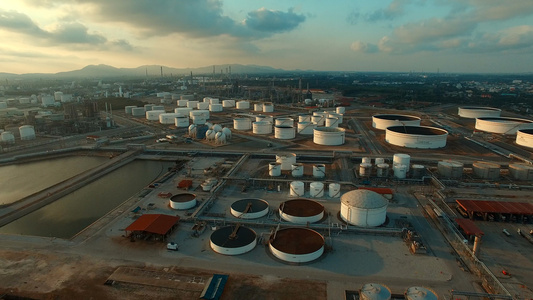 石油化工产业的空中观测空间视频