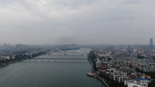航拍广西柳州柳江风光跨江大桥视频