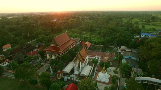 Bangkokthailand的佛教寺庙空中观察视频