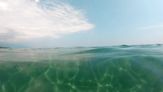 海洋波光粼粼视频