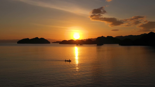 海景岛屿上空的清晨视频