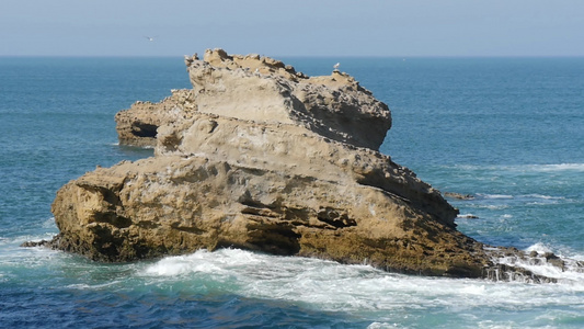 法兰西比亚海岸的海浪视频