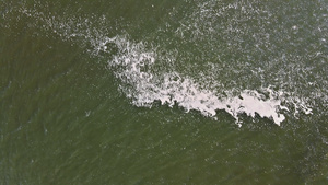 海洋海岸滚滚海浪11秒视频