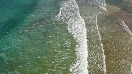 海浪的顶部视图视频
