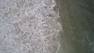 海浪拍打沙滩24秒视频