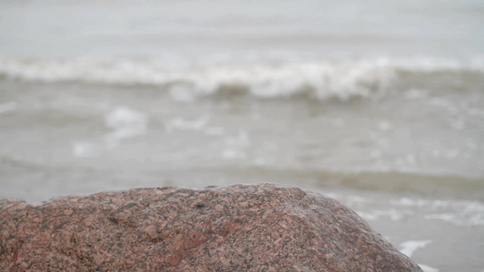 在海滩的石头视频