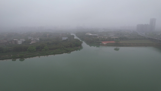 江河烟雨航拍视频