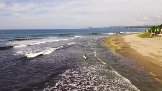 圣胡安拉乌尼翁菲律宾海海岸与海滩顶视图视频