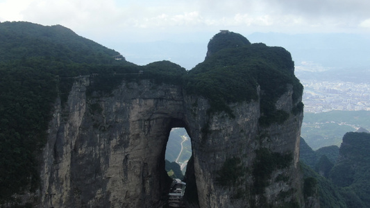 航拍湖南张家界天门山5A景区天门洞视频