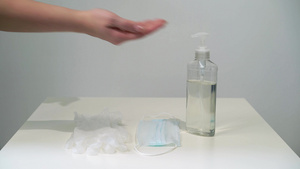 妇女用消毒剂防污剂洗手流行病的卫生8秒视频
