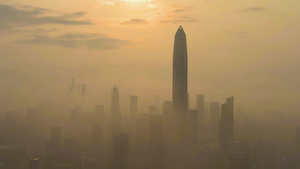 清晨雾雾中深圳城市天际线27秒视频