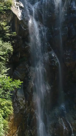 5A级太白山景区飞天瀑布航拍陕西旅游44秒视频